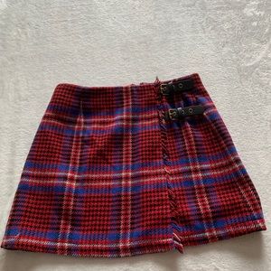 Red/blue mini skirt